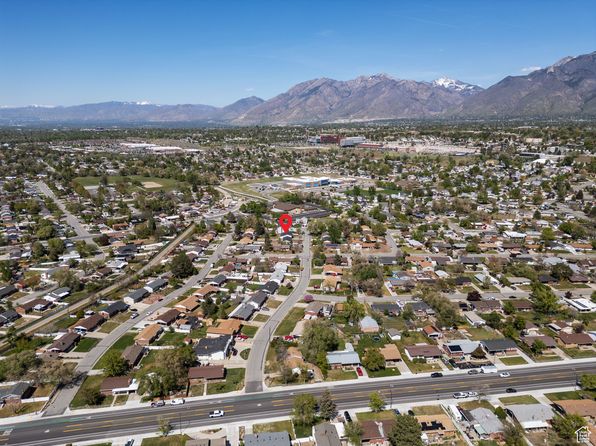 9898 S Barium Ln, Sandy, UT 84094