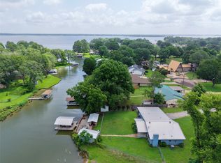 111 Rocking Chair Ranch Rd, Trinidad, TX 75163
