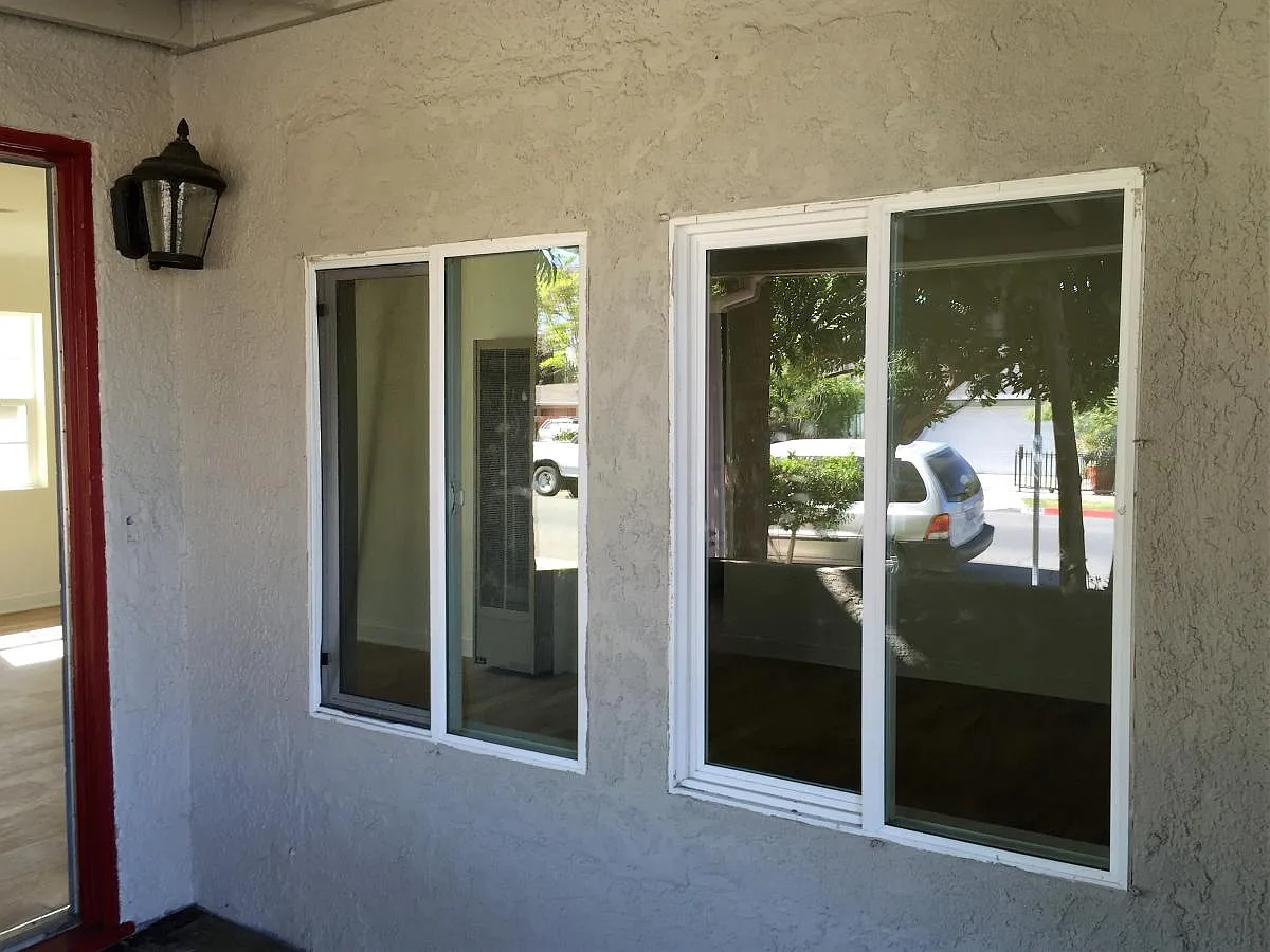 2 bed, 1015 sqft, $3,350 — Photo 3