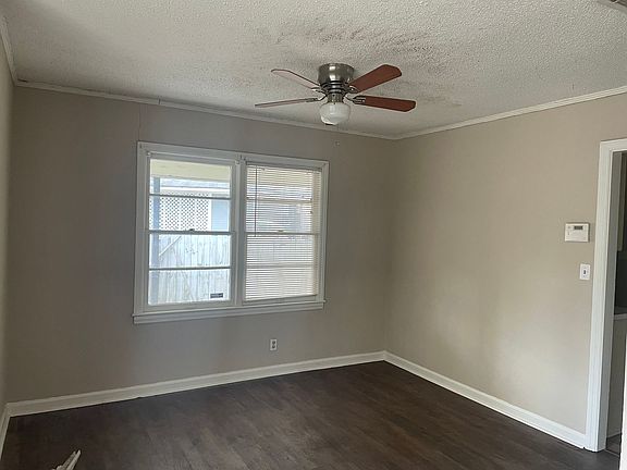 5th image of 104 Holloway Dr