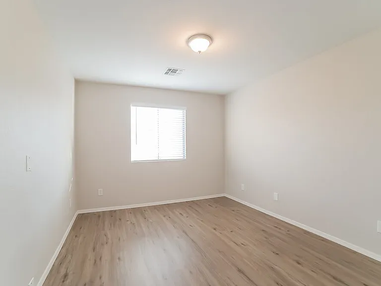 5157 W Warner St — Photo 12