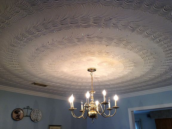 Dining room ceiling