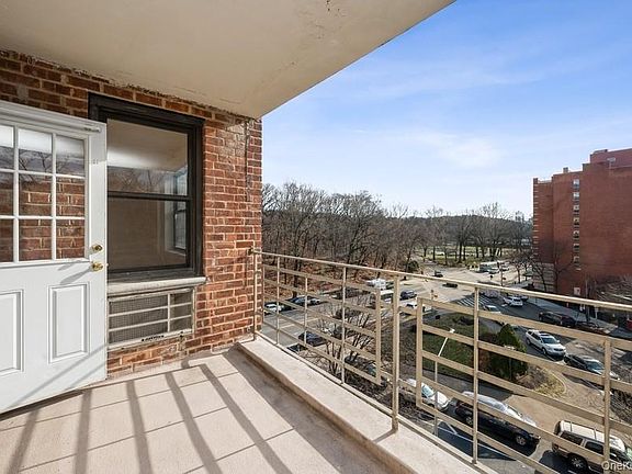 4th image of 6485 Broadway #5K