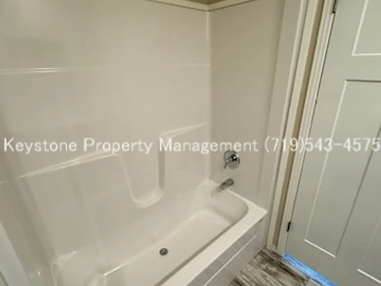 1051 E Platteville Blvd — Photo 27