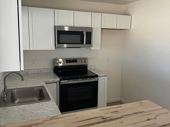 4th image of 1170 Harvard Ave