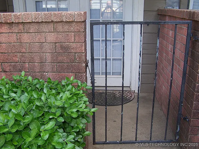 6639 S Victor Ave #G-112 — Photo 14