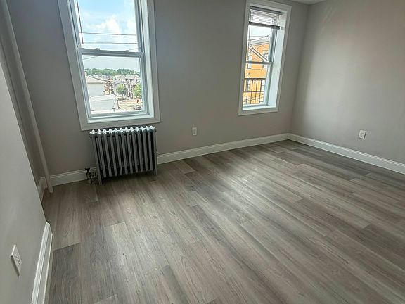 4th image of 301 71st St #7