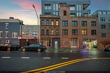 650 Montgomery Street, #402