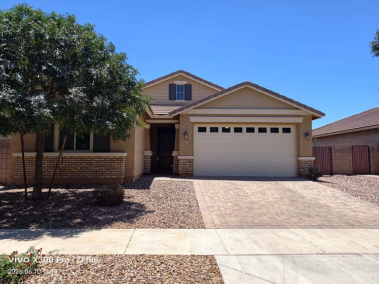20755 E Mockingbird Dr — Photo 1
