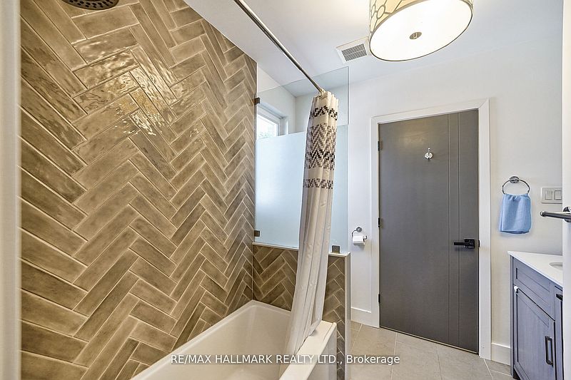 Toronto House for rent - 4 Bedrooms — photo 20
