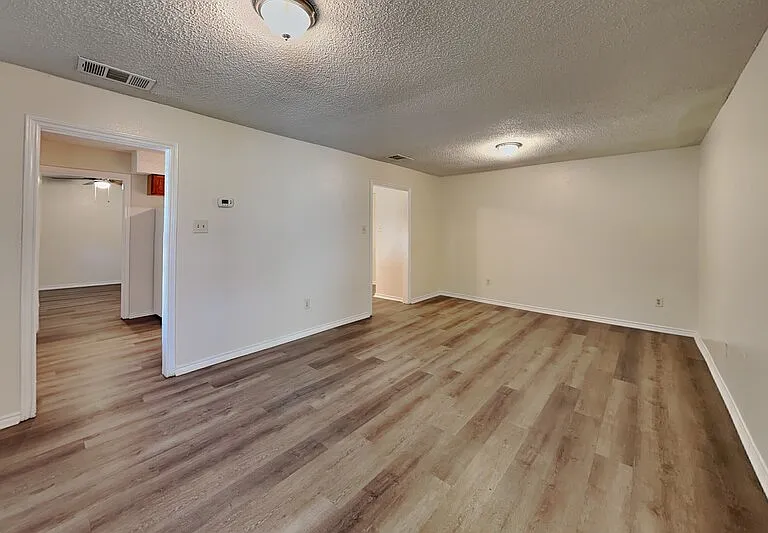 3405 Republic Dr — Photo 3