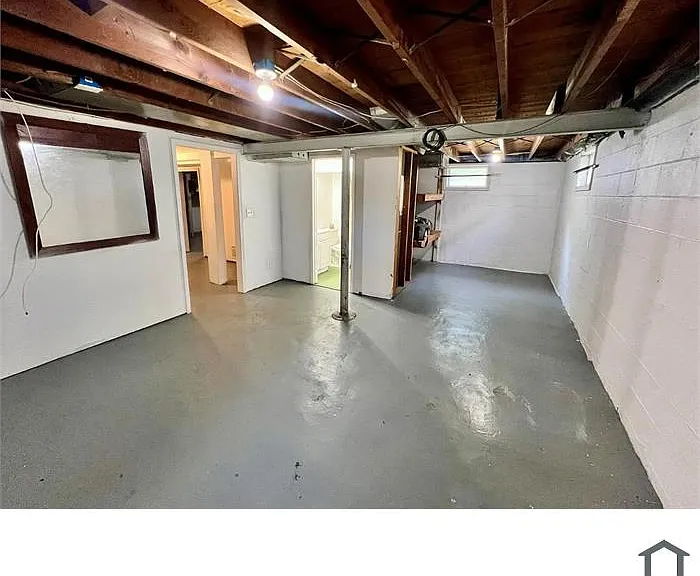 146 Flora Dr — Photo 2