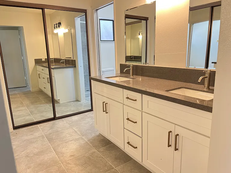 13850 Dahlgren Dr — Photo 16