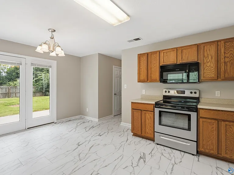3262 Lakeland Dr — Photo 6