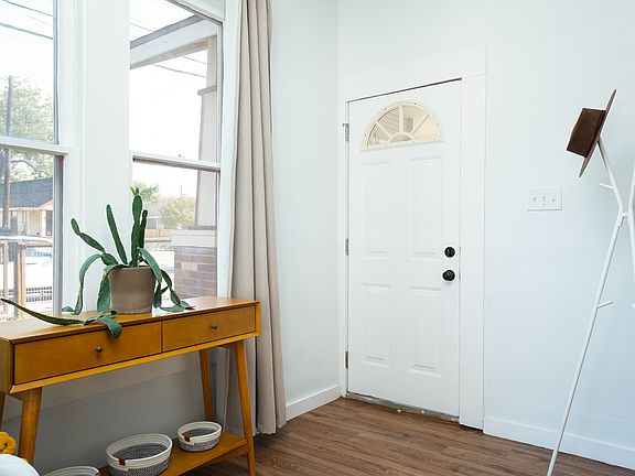 4th image of 140 Saint Francis Ave
