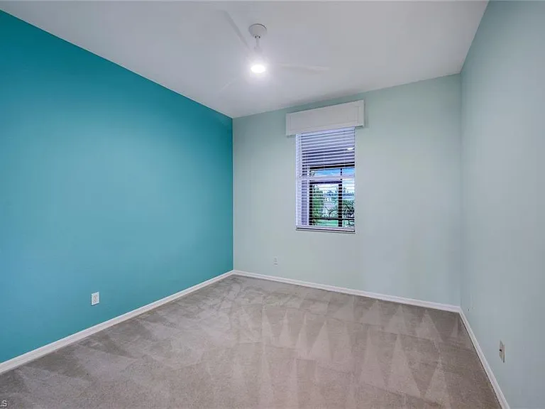 18025 Greenwood Dr — Photo 21