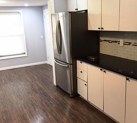 2nd image of 8136 262nd St Unit 1
