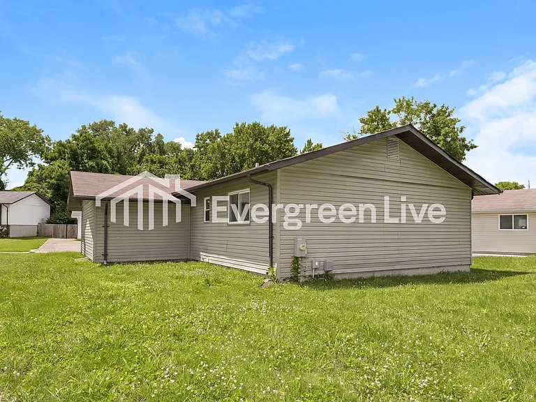 3254 Chicory Creek Ln — Photo 15