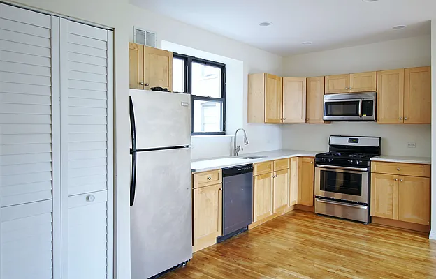 Rented by Julianna Realty Corp | media 16