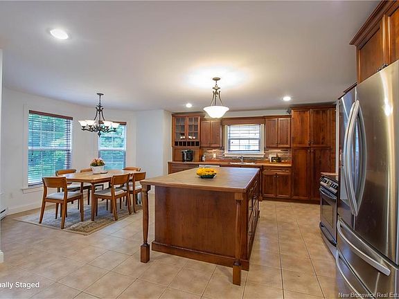 2nd image of 22 Bellerose Ct