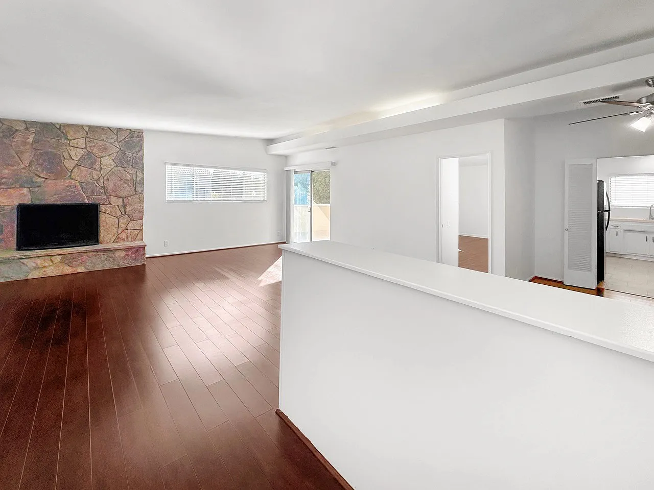 3 bed, 2.0 bath, $4,850 — Photo 2