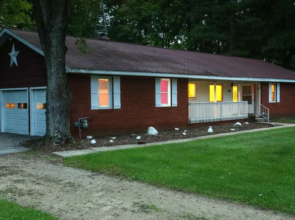 840 W Bannerman Ave, Redgranite, WI 54970