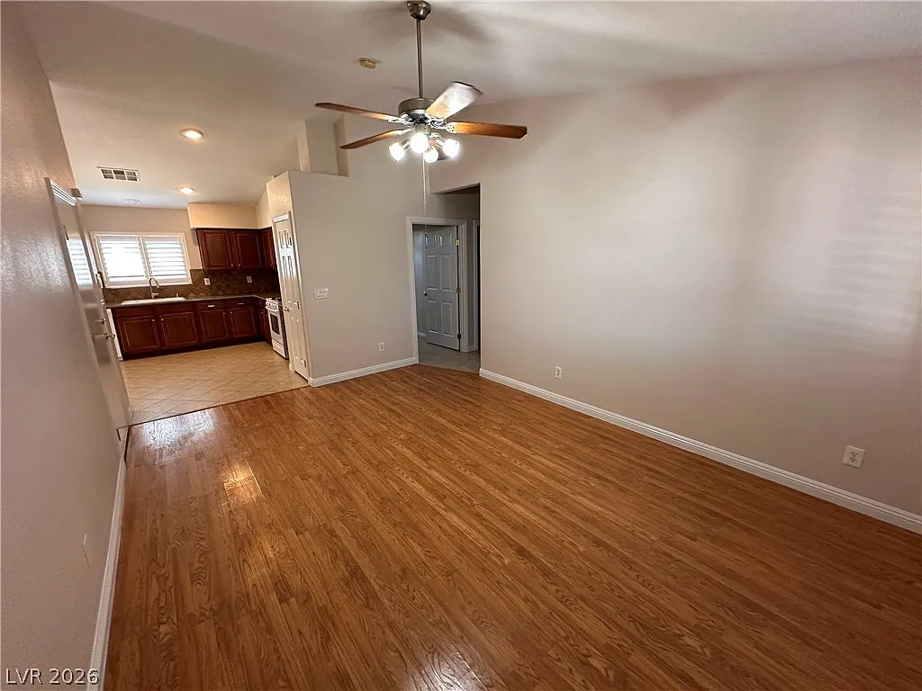 2 bed, 2.0 bath, 1006 sqft, $1,750 — Photo 4