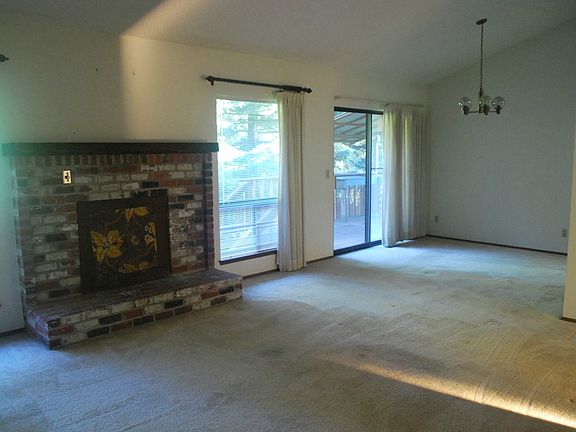 4th image of 4450 NW Shelley Dr