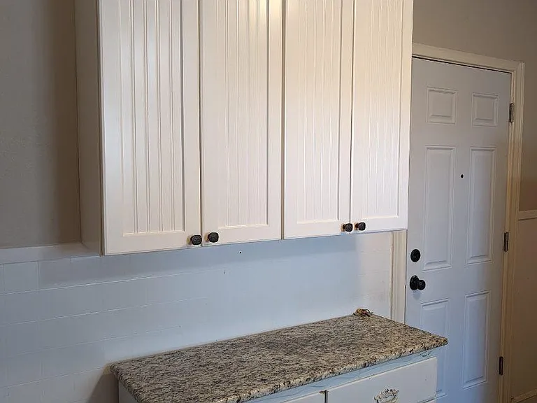 1402 S Donnybrook Ave — Photo 10