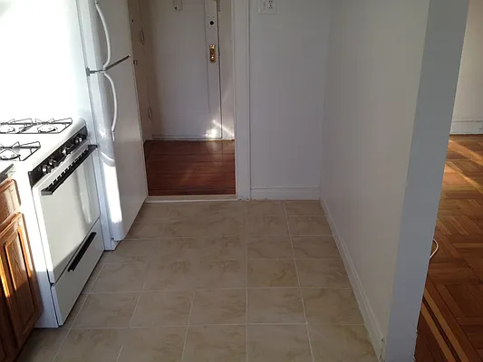 Rented by Metro Garden Realty NYC | media 12