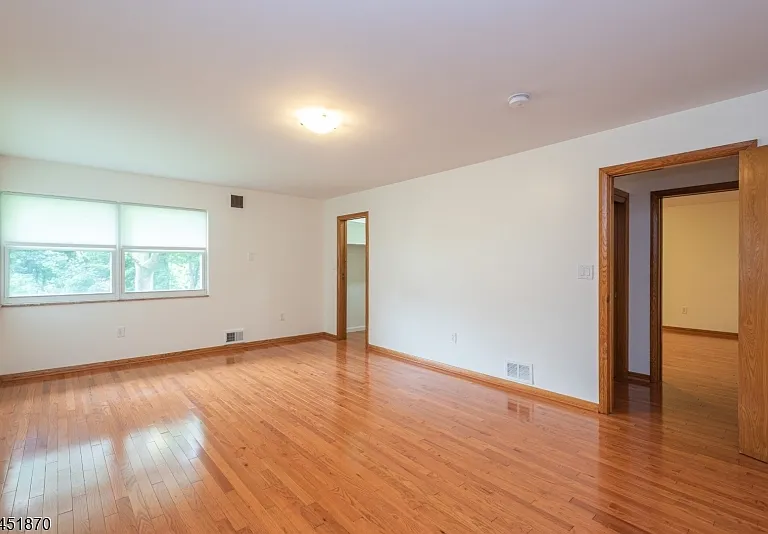 681 Easton Ave — Photo 13