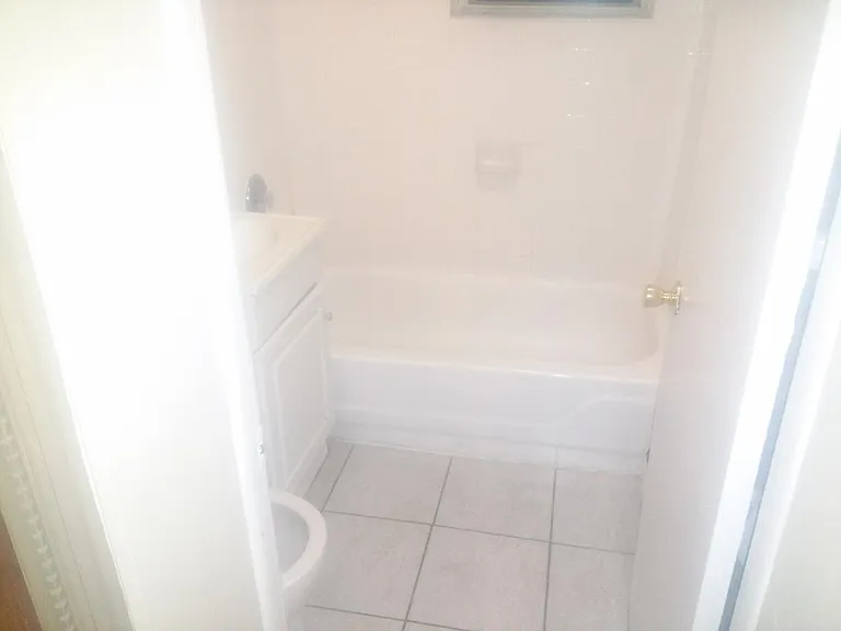 19 1/2 Wright Ave #1 — Photo 8