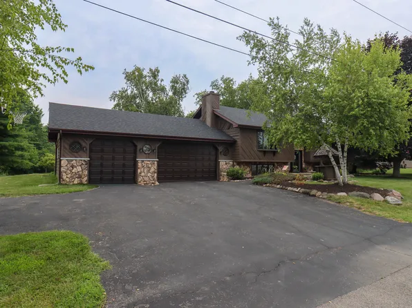 13164 W Hart St, Wadsworth, IL 60083