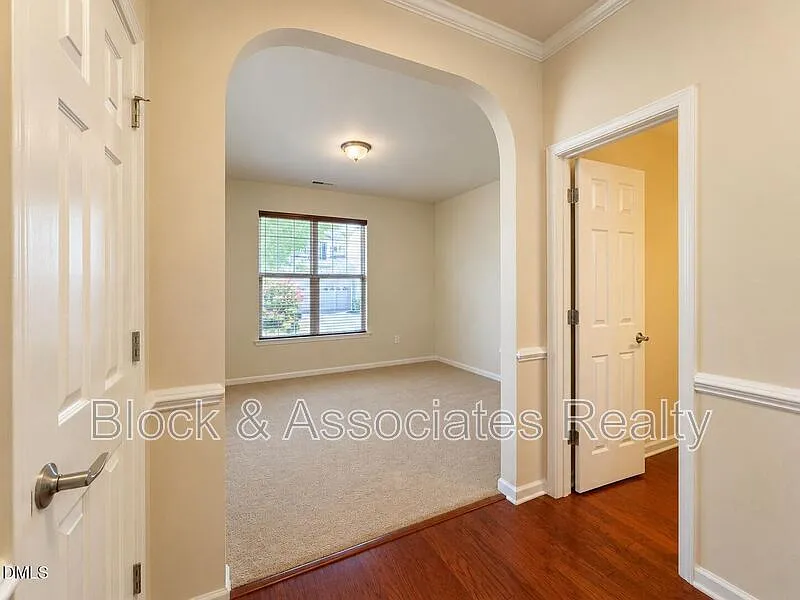 Heritage — Photo 3