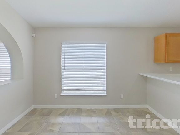 5th image of 302 Anorak St