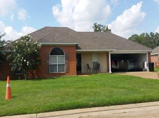 104 Prewitt Cir, Richland, MS 39218