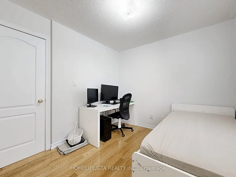 32 Scott Brown St — Photo 35