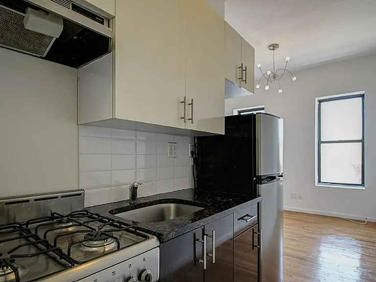 36 Cooper St #3C — Photo 1
