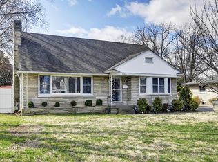3634 Robin Dr, Shively, KY 40216
