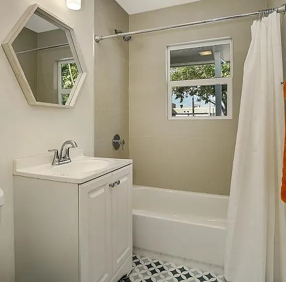 6820 Amherst St — Photo 16
