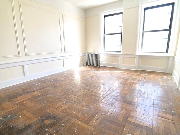 5th image of 8420 20th Ave #C1