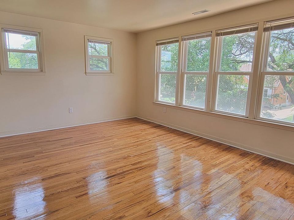 1st image of 834 Park Ave