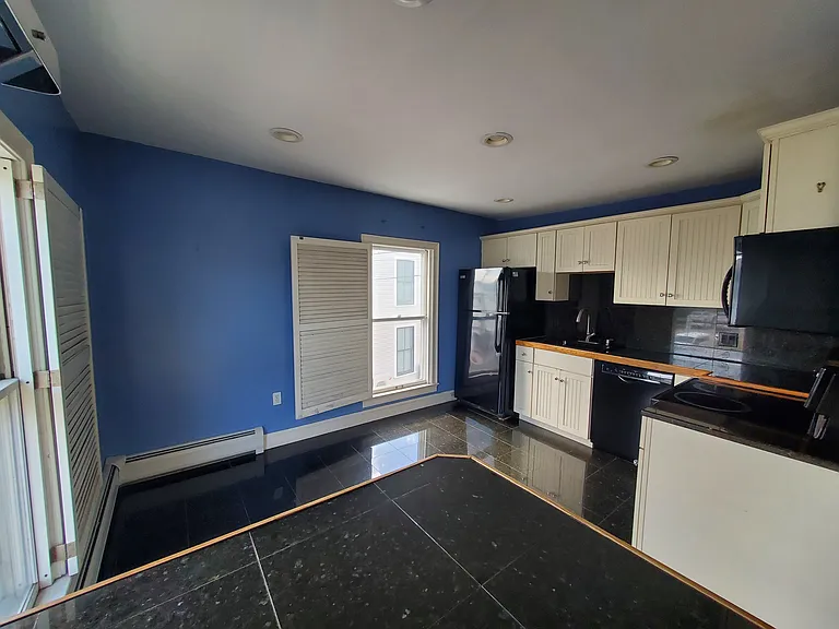 537 Islington St #2 — Photo 7