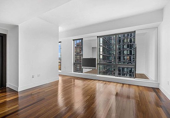 2nd image of 150 Myrtle Ave #1707A