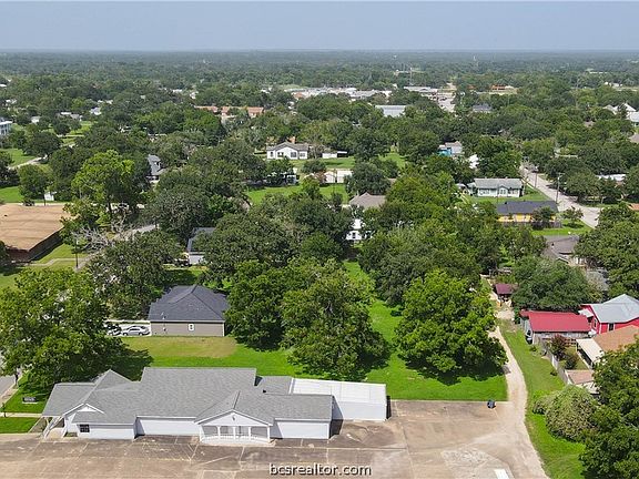 4th image of 8th 4 Lots St
