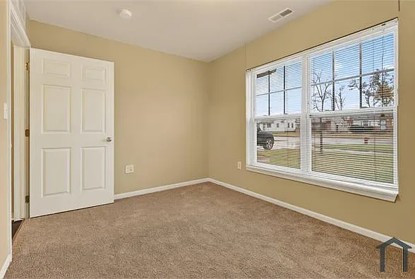 16141 Van Buren St — Photo 10