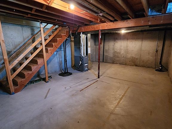 5th image of 410-412 Humboldt St #410