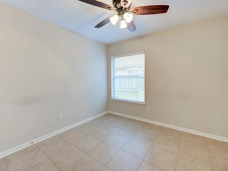 9026 Robinhoods Well Dr — Photo 35