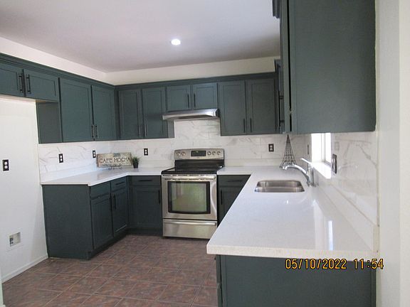 4th image of 11606 W Holly St