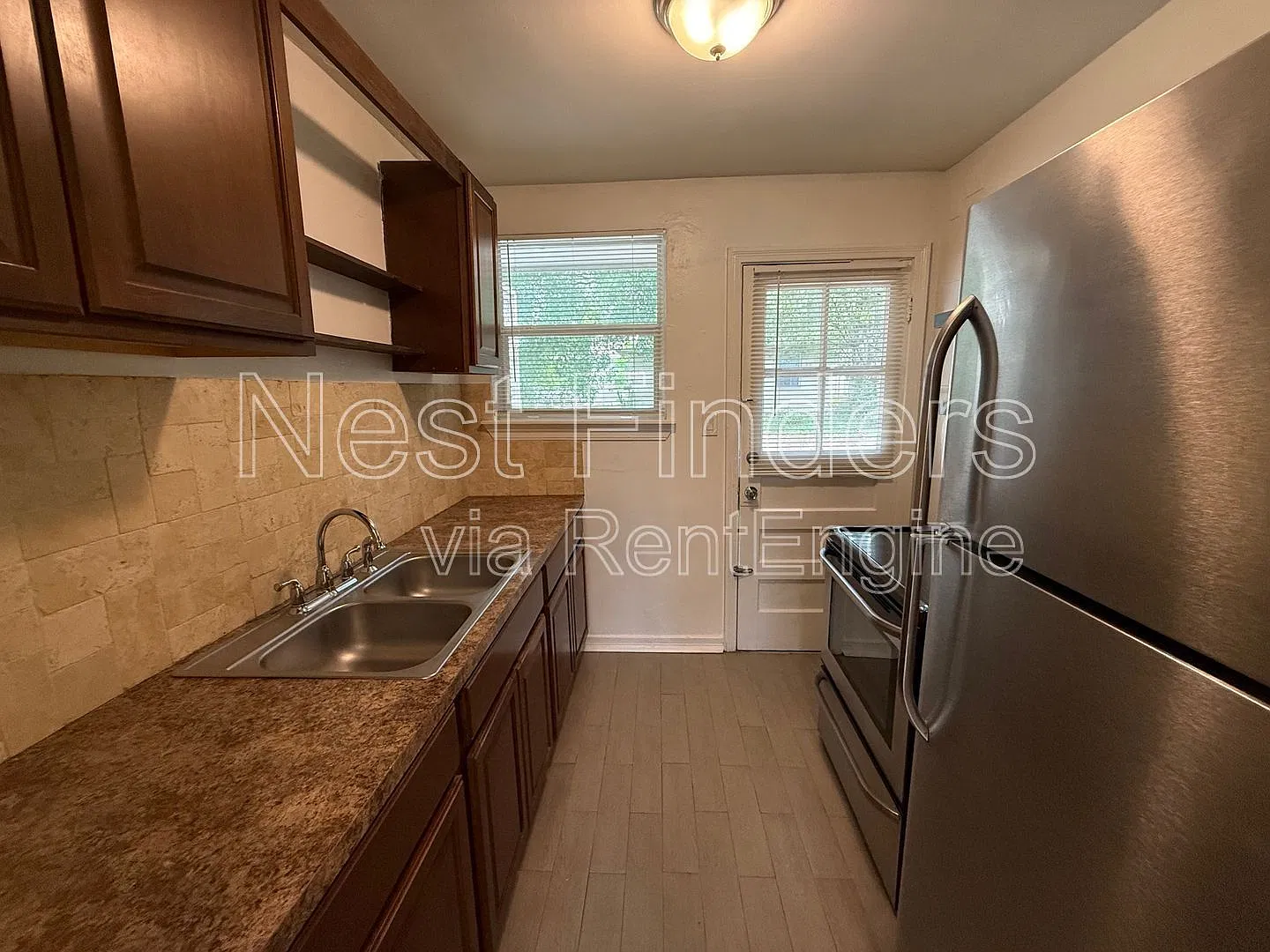 2 bed, 1.0 bath, 750 sqft, $950 — Photo 3